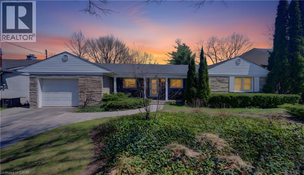 182 RIPPLEWOOD Crescent