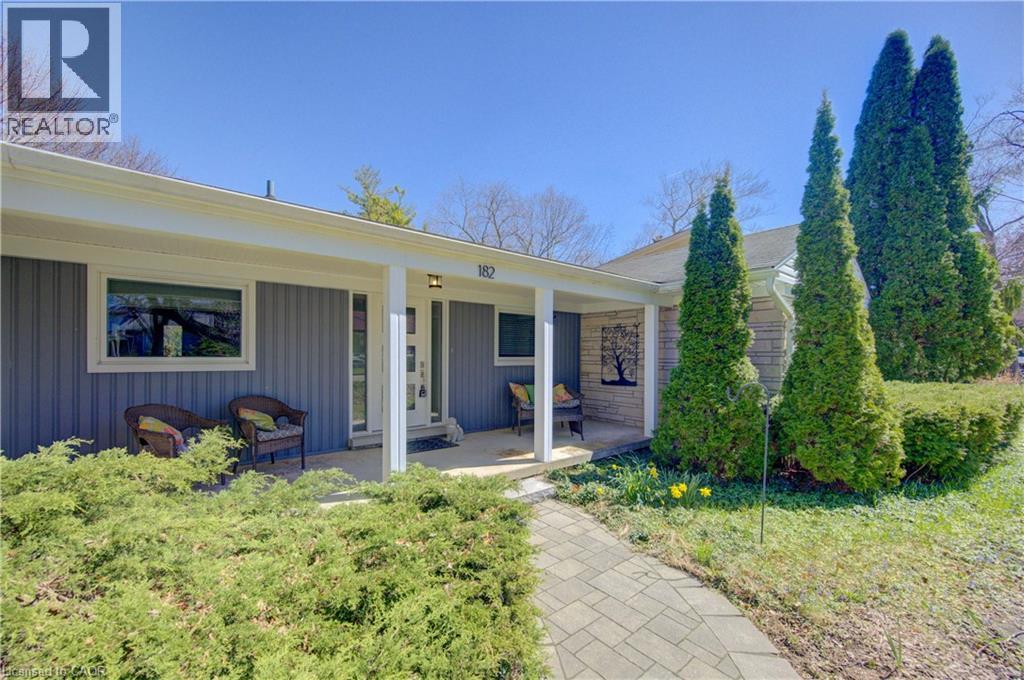 182 RIPPLEWOOD Crescent