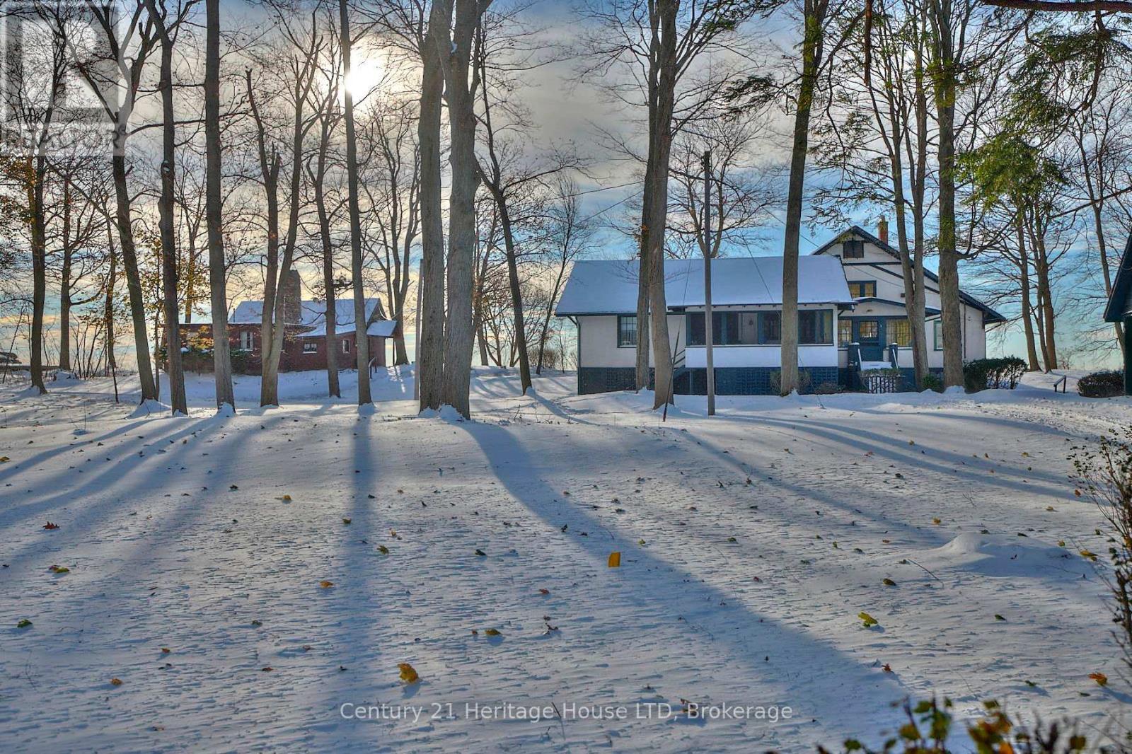 1033 FIRELANE 1 ROAD