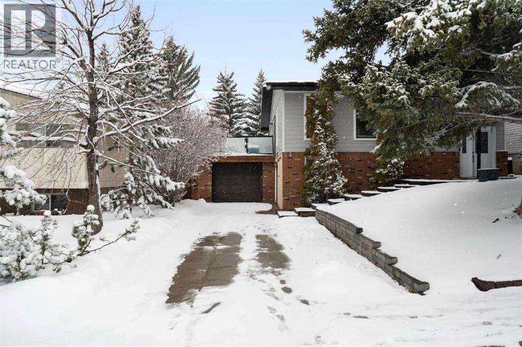 6607 Silver Springs Crescent NW