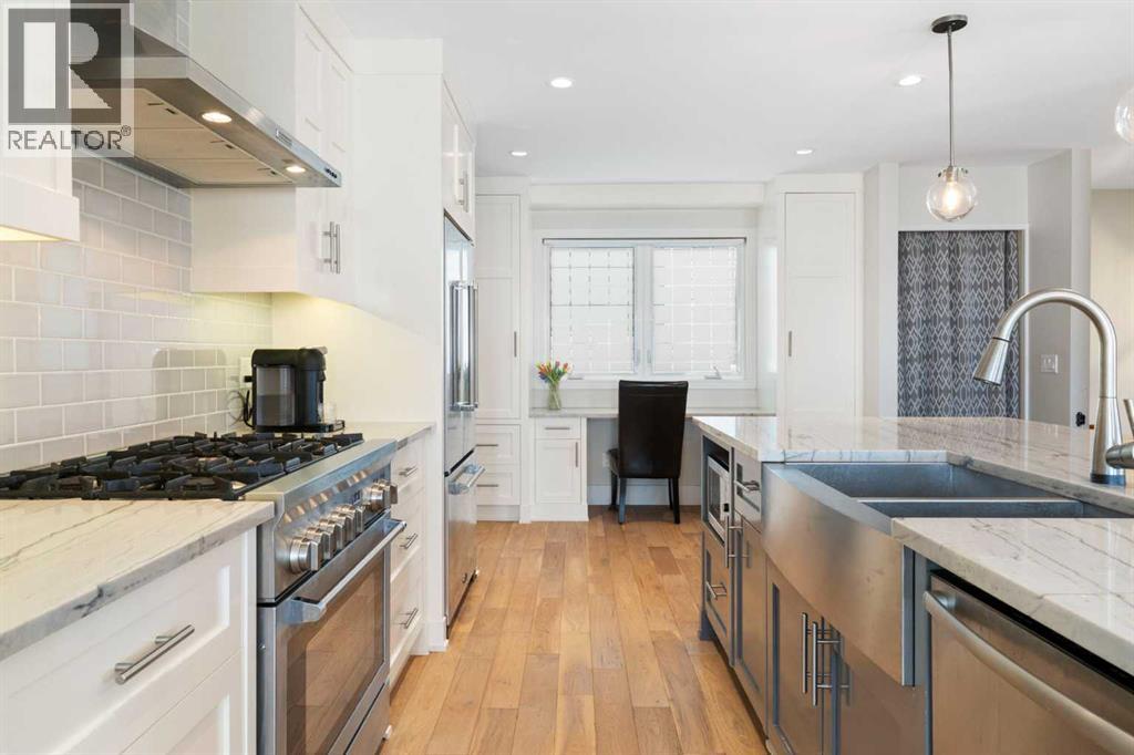 6607 Silver Springs Crescent NW