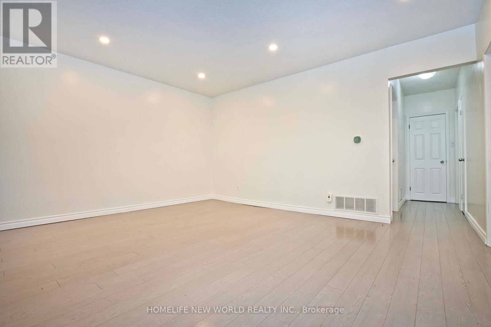 49 THORNCROFT CRESCENT