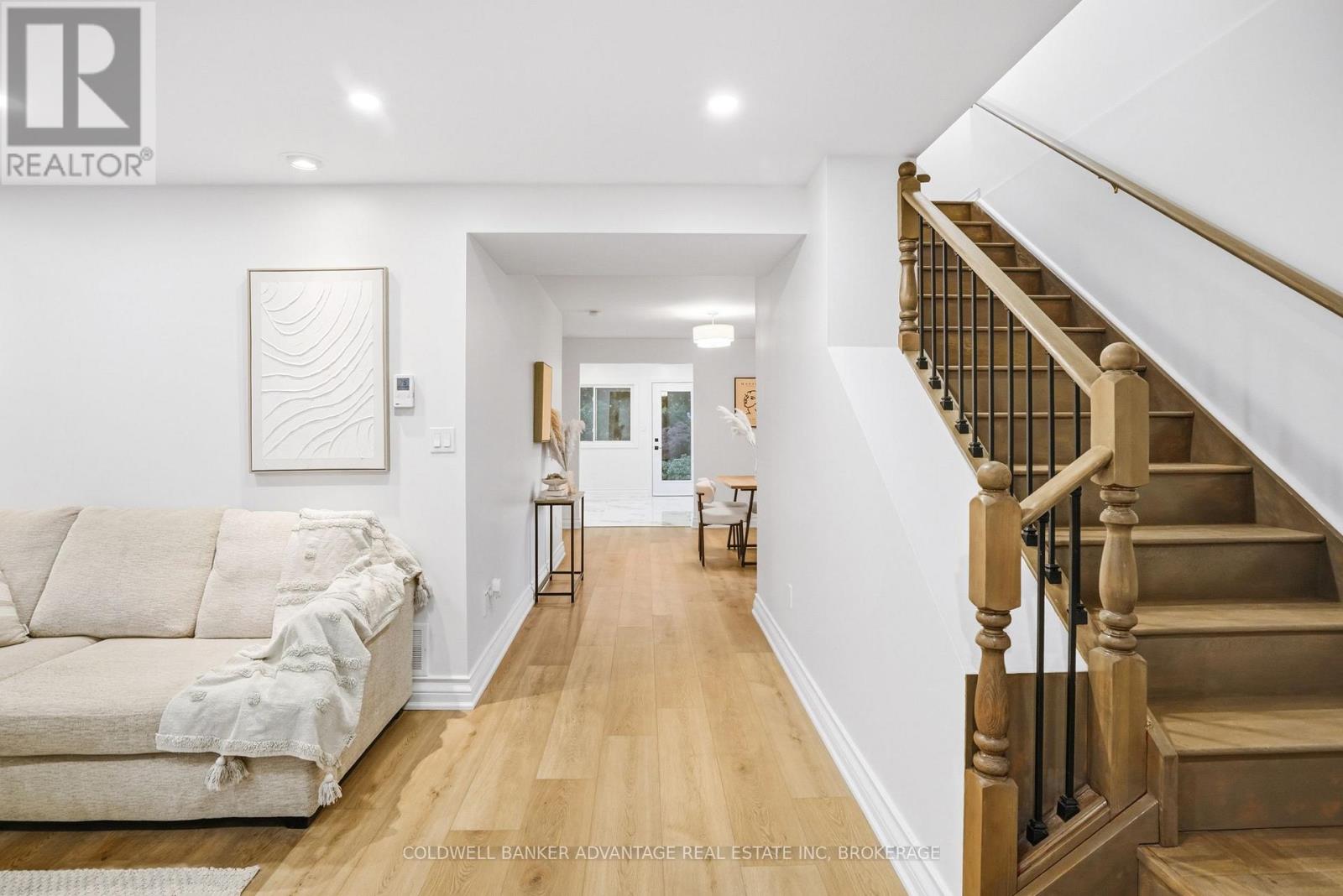 162 DUFFERIN STREET E