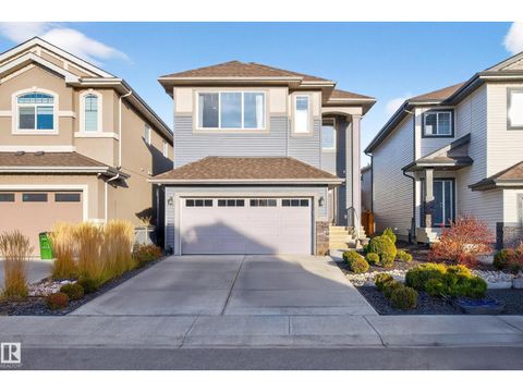 1411 25 ST NW Edmonton AB T6T2K7