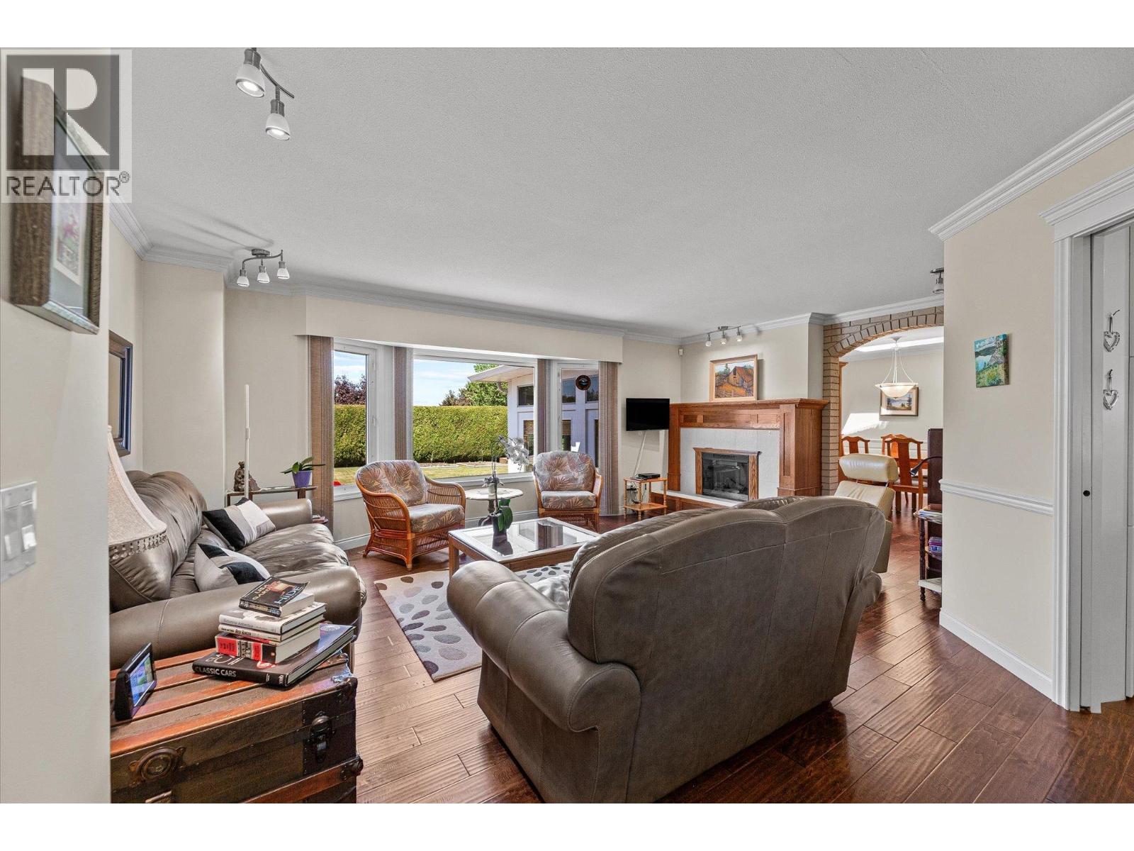 1460 Oakridge Road