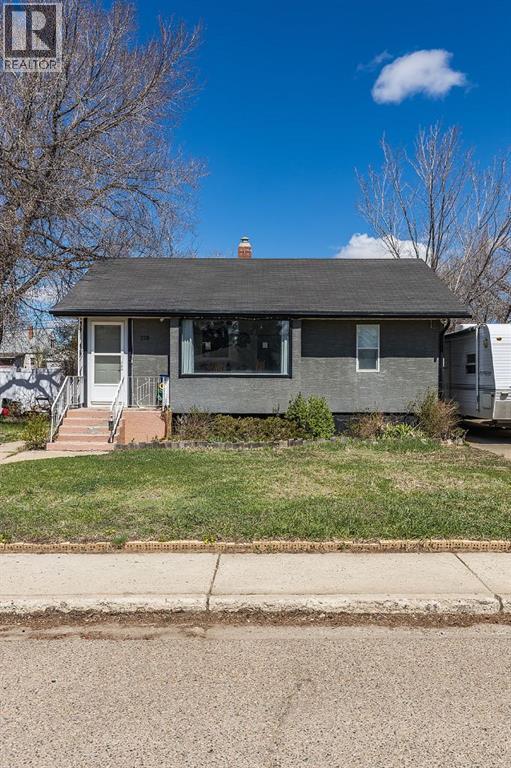 228 11 Street SW