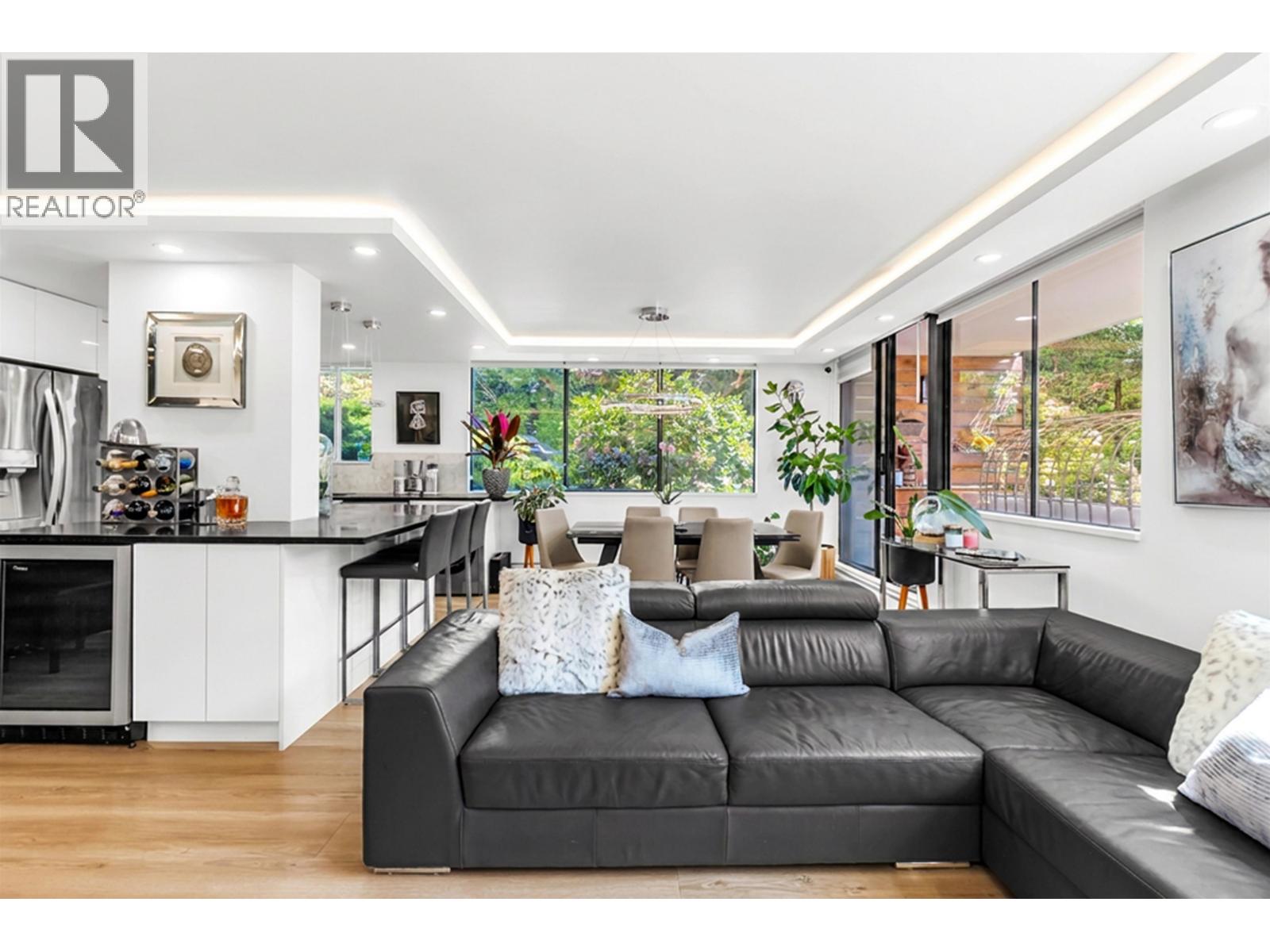 L1 555 13TH STREET