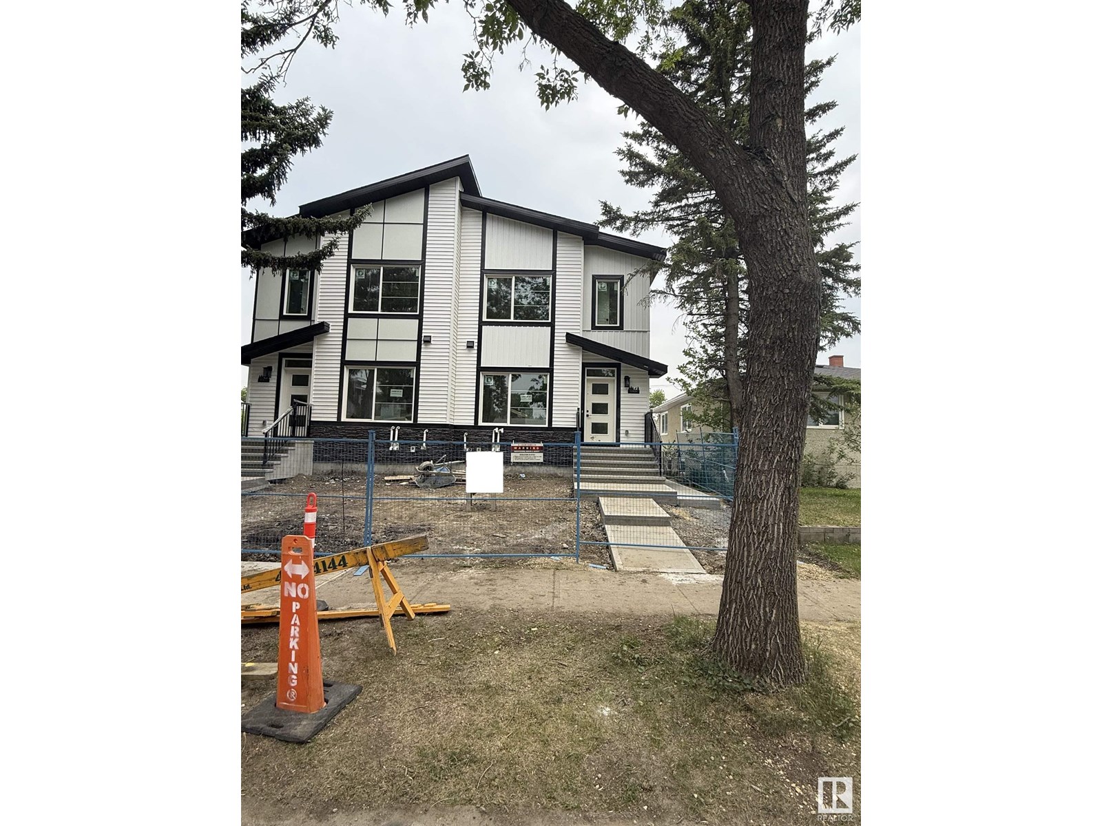 12036 47 ST NW