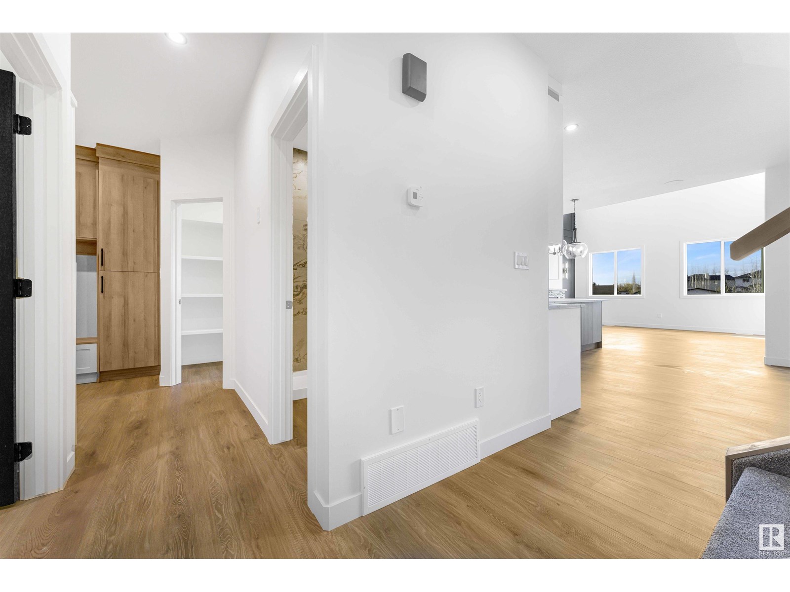 27 ELDRIDGE PT