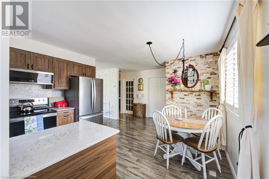 275 HILLSIDE Drive