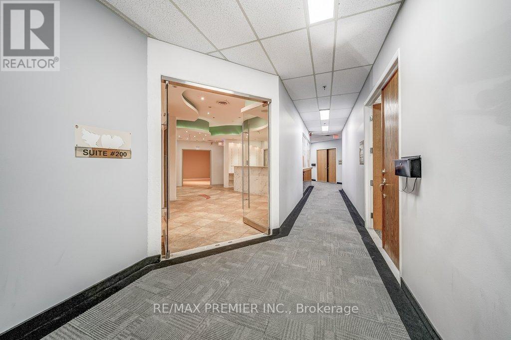 DU200 - 140 WOODBRIDGE AVENUE