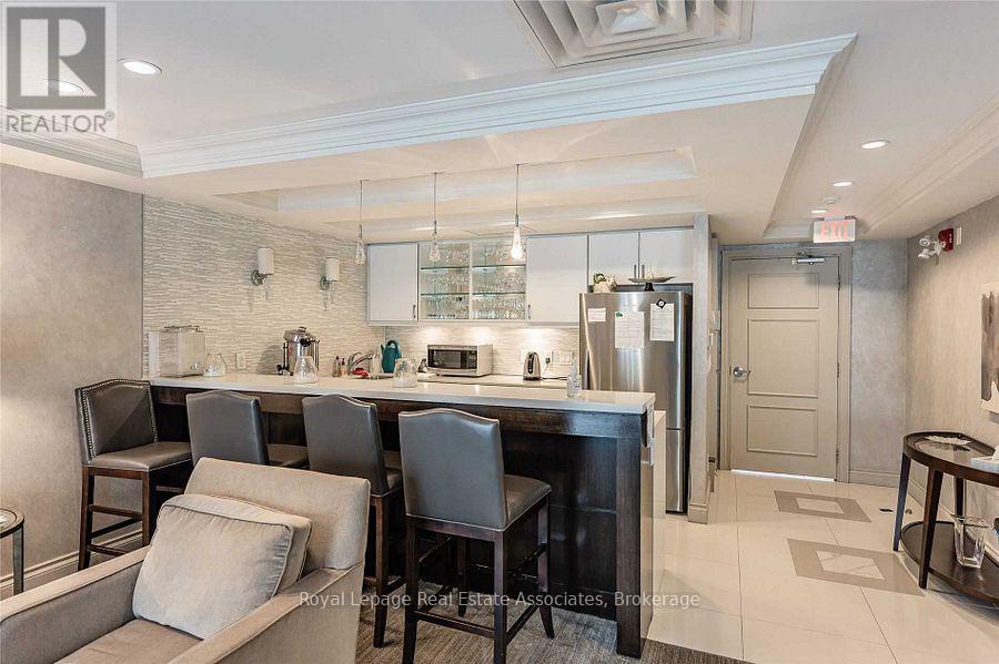 202 - 60 VIA ROSEDALE WAY