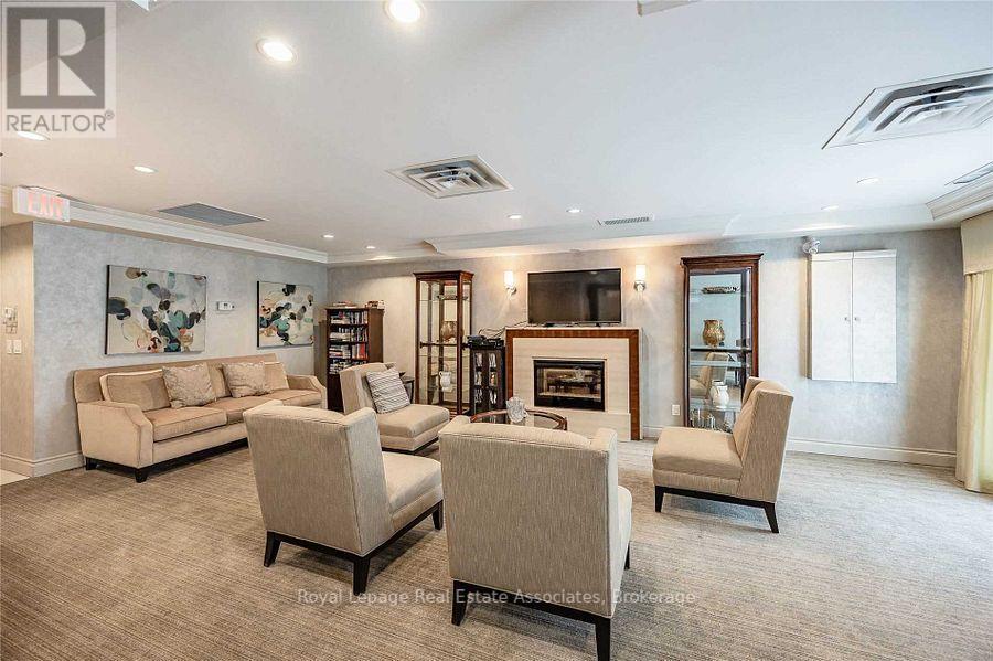 202 - 60 VIA ROSEDALE WAY