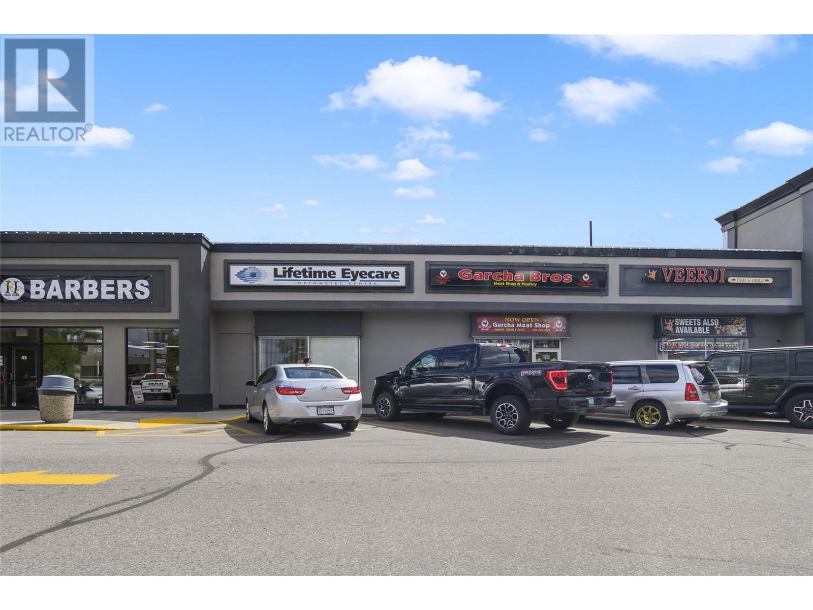 195 & 301 33 Highway W