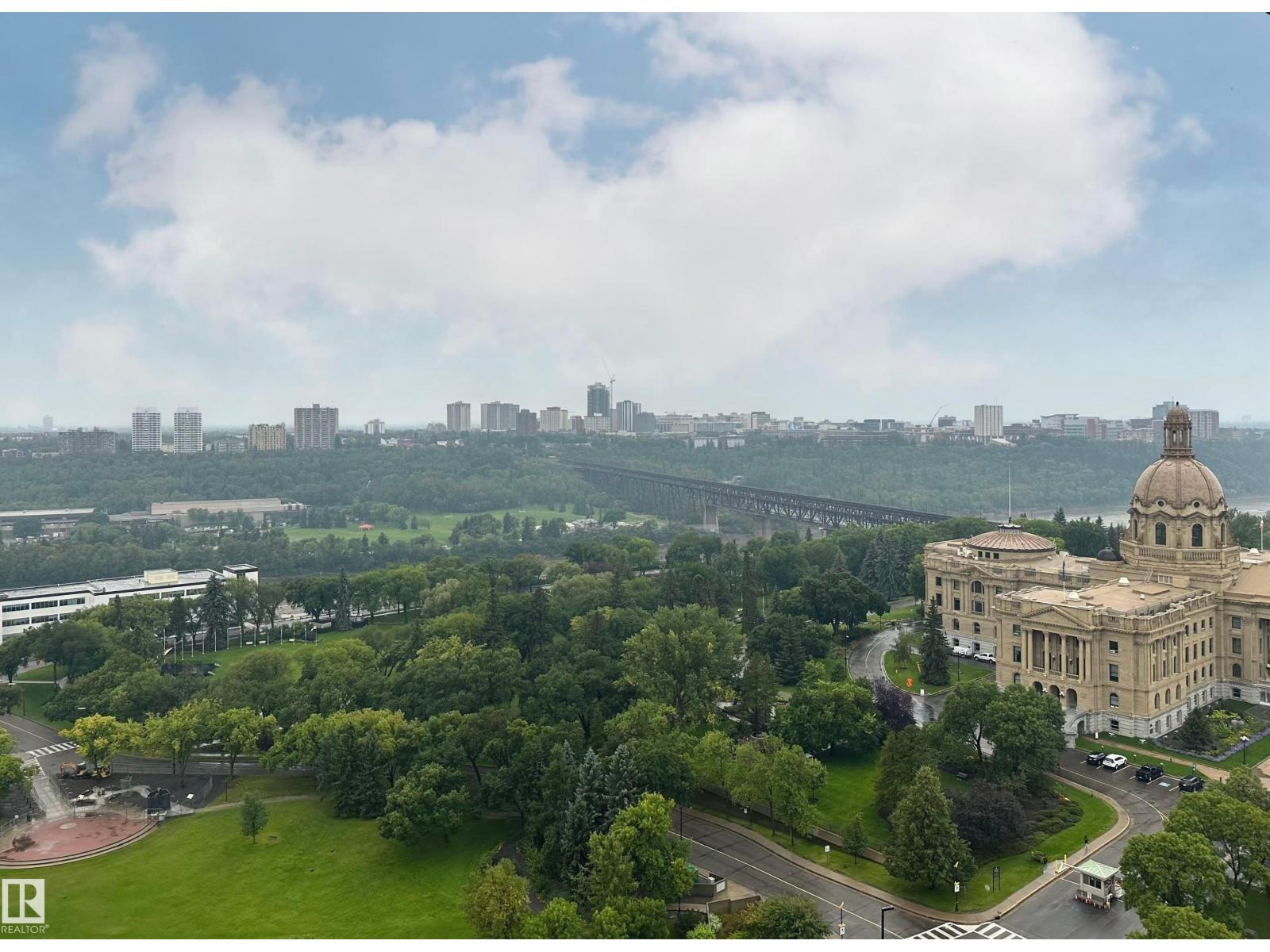 #2002 9720 106 ST NW