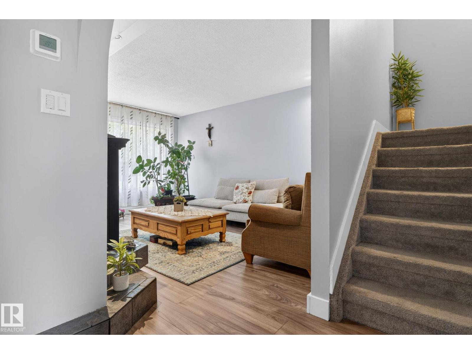 66 AMBERLY CT NW