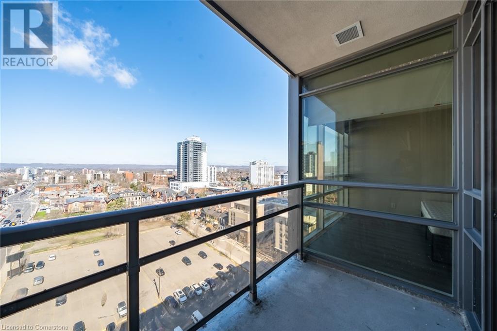 150 MAIN Street W Unit# PH3