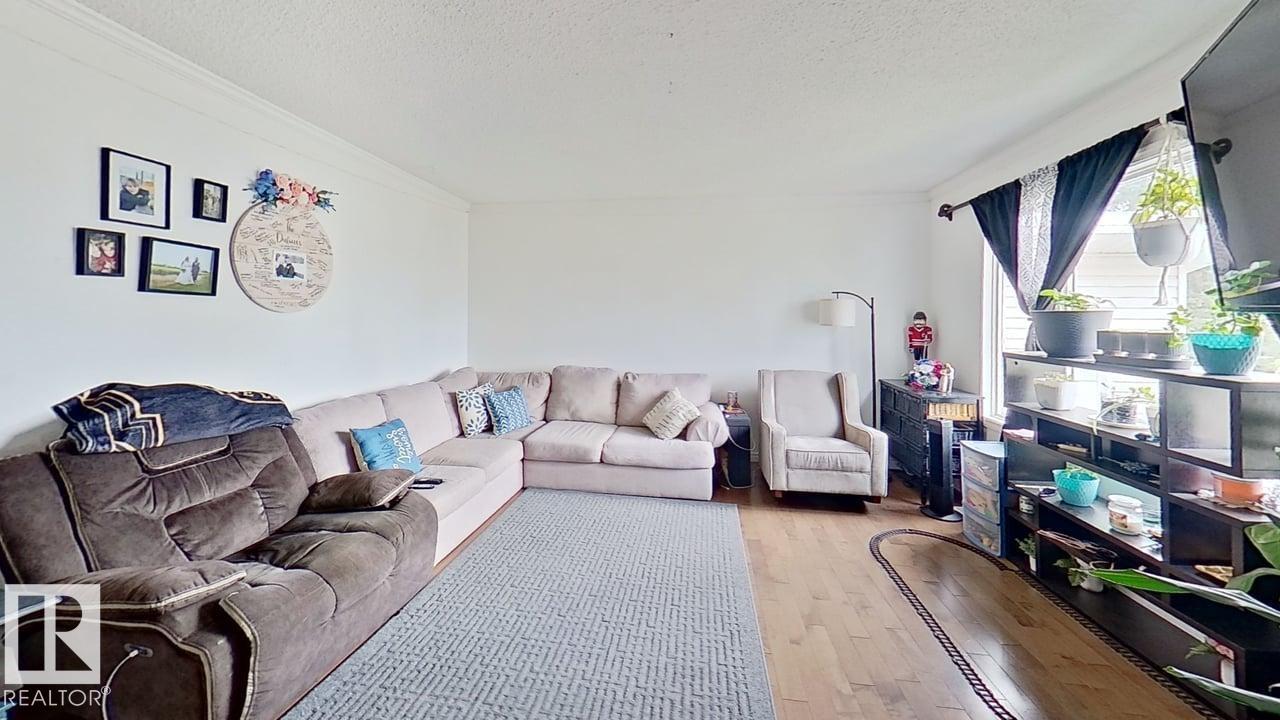 32 GARDEN VALLEY DR