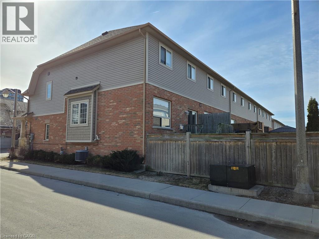 8 LAKELAWN Road Unit# 54