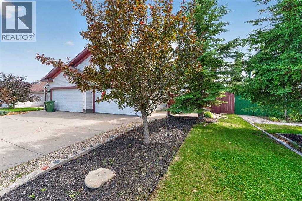 13 Canoe Close SW