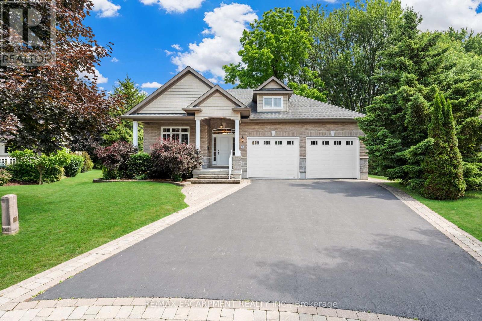 Photo 1 of 50 — 28 MAPLEWOOD COURT, Haldimand (Dunnville), ON N1A3G8
