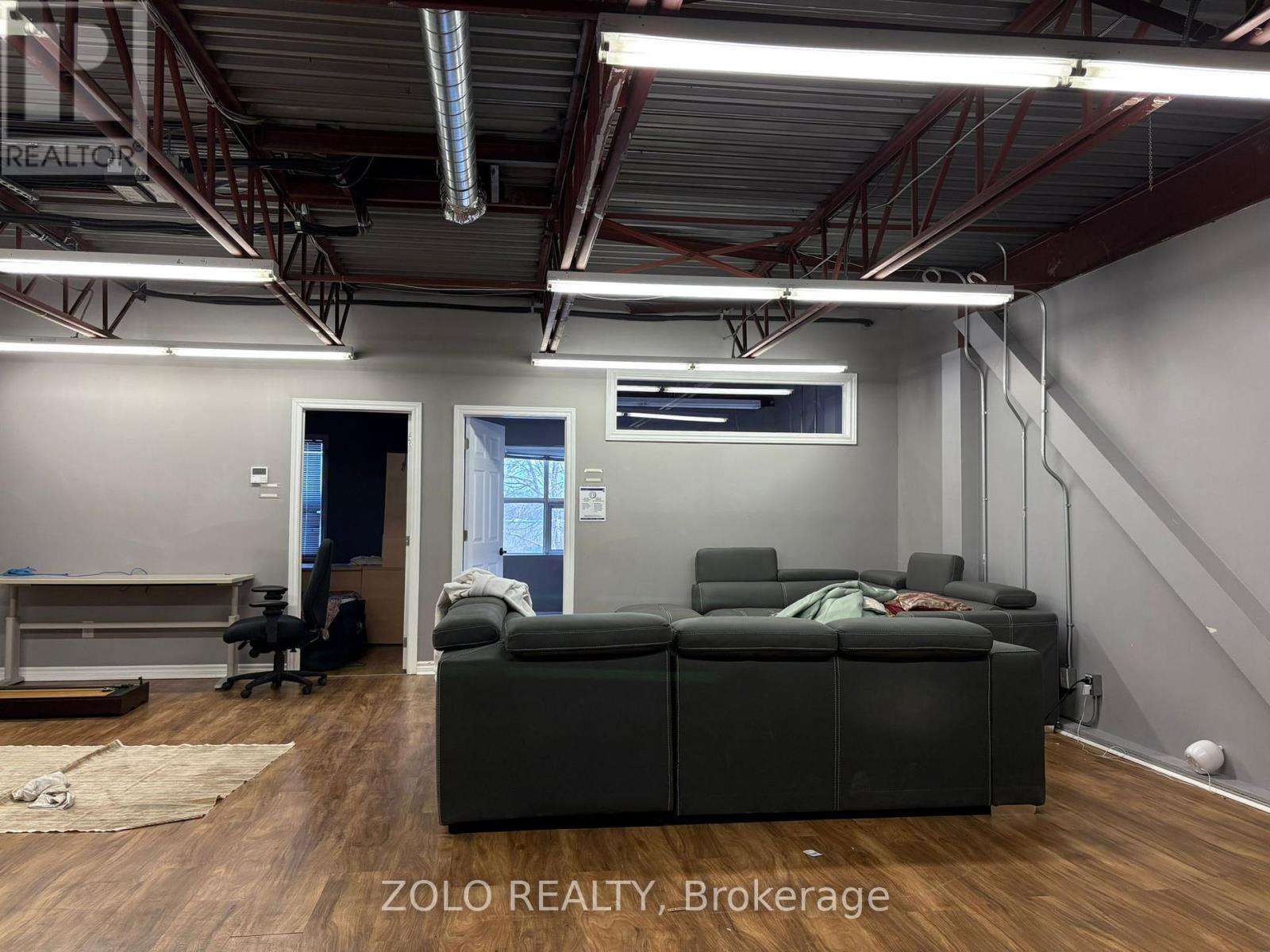 7 - 5509 CANOTEK ROAD