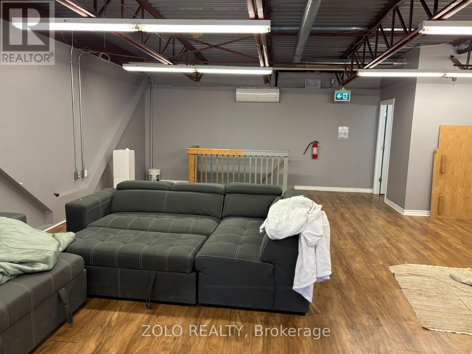 7 - 5509 CANOTEK ROAD