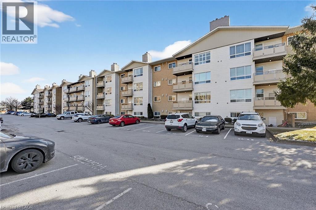 78 ROEHAMPTON Avenue Unit# 416