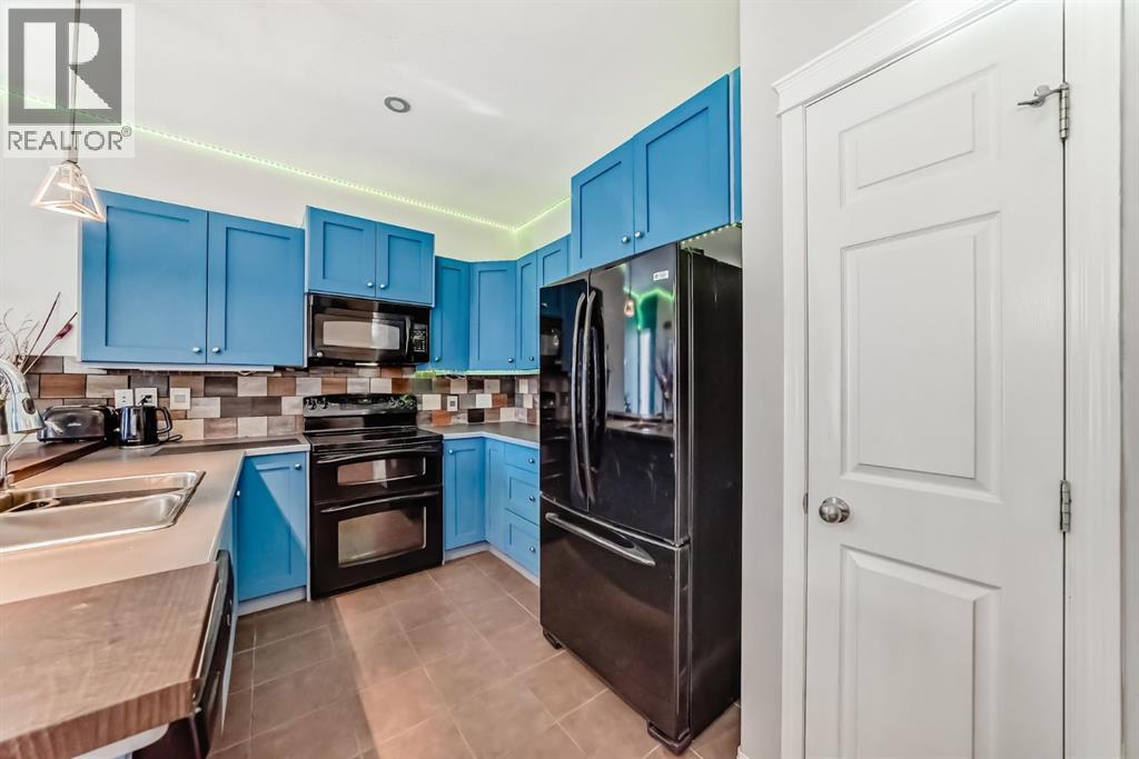 51 Arbours Circle NW