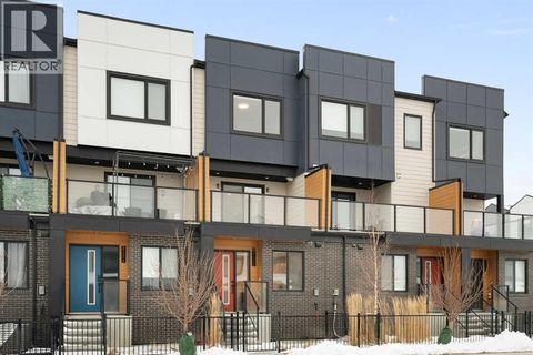 8528 21 Avenue SE Calgary AB L4H3H5