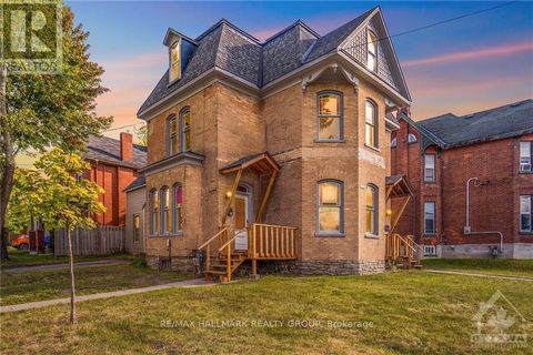 42 CHURCH STREET W Smiths Falls ON K7A1P7