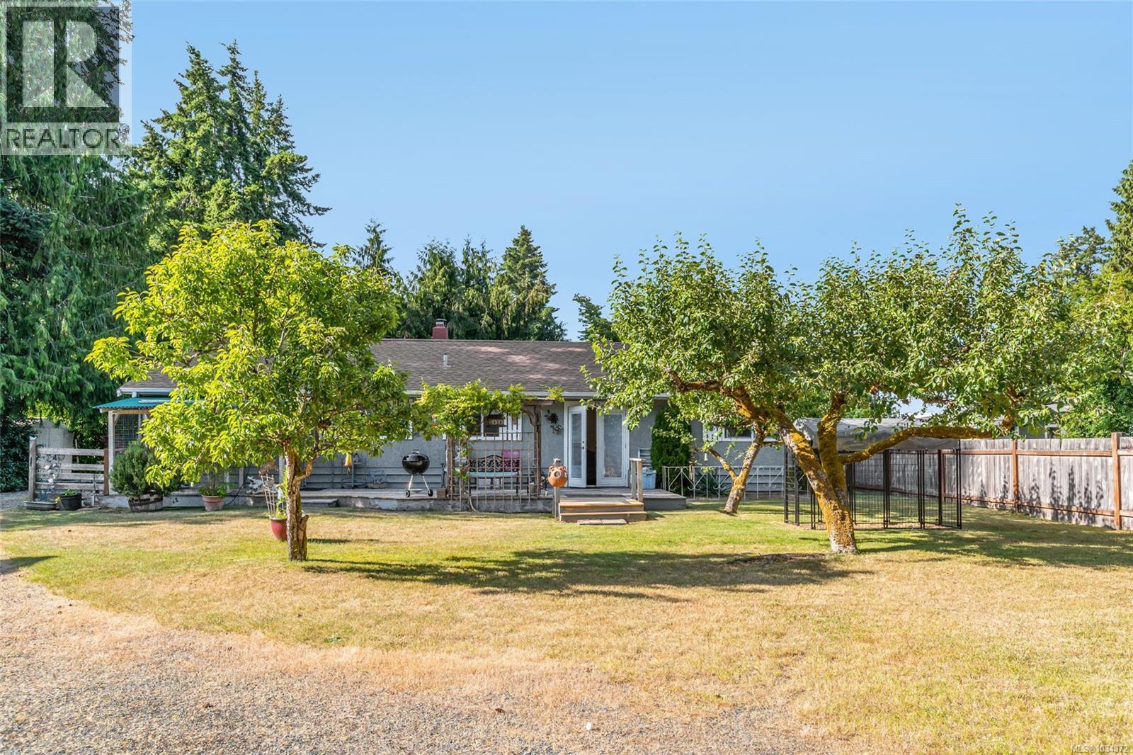 1226 Centre Rd