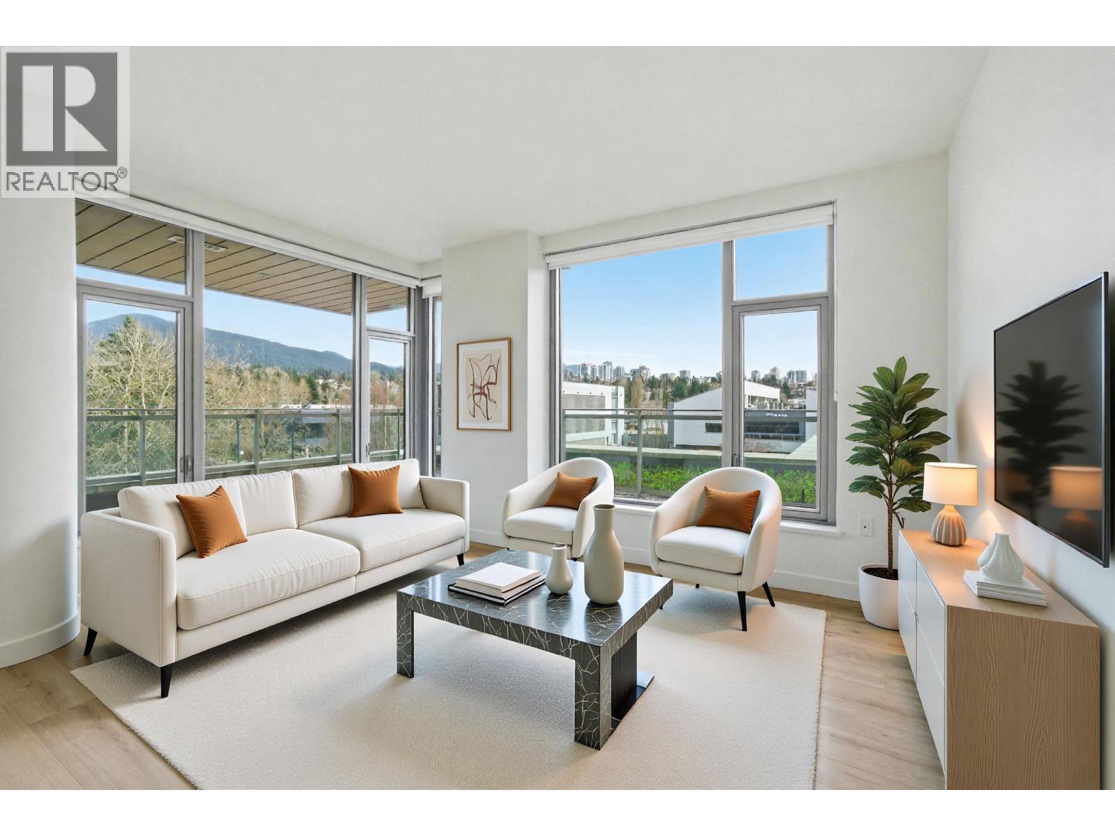 312 755 HARBOURSIDE DRIVE