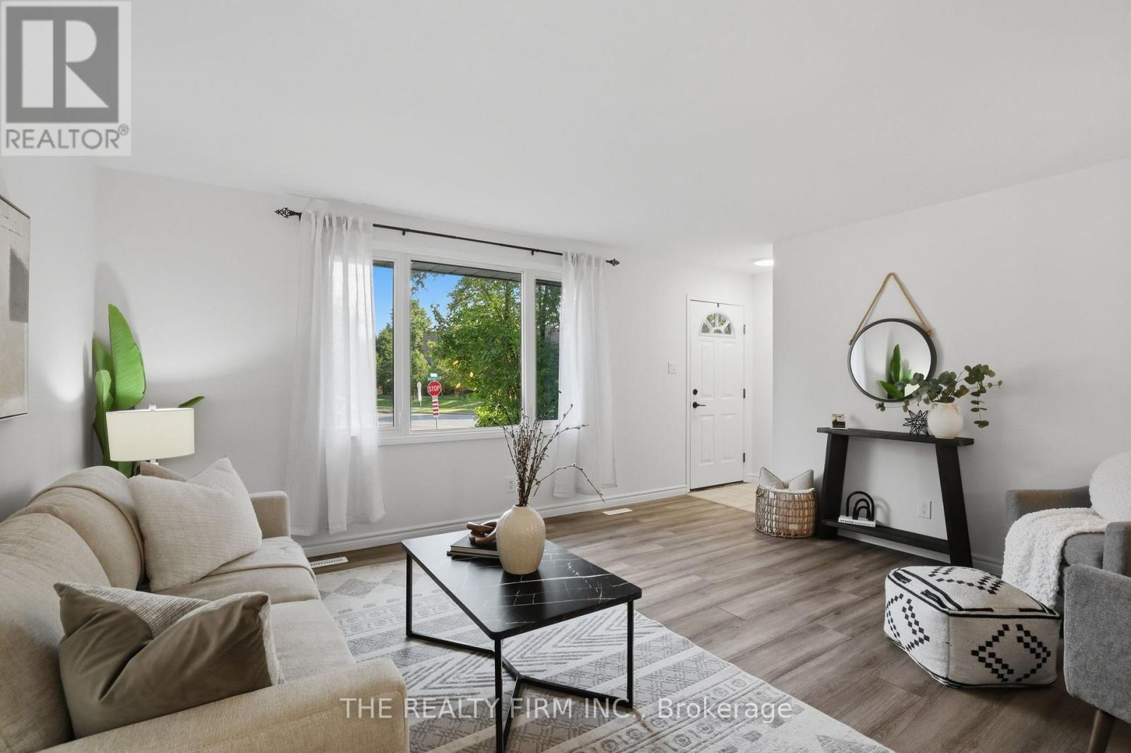 2 NOEL AVENUE