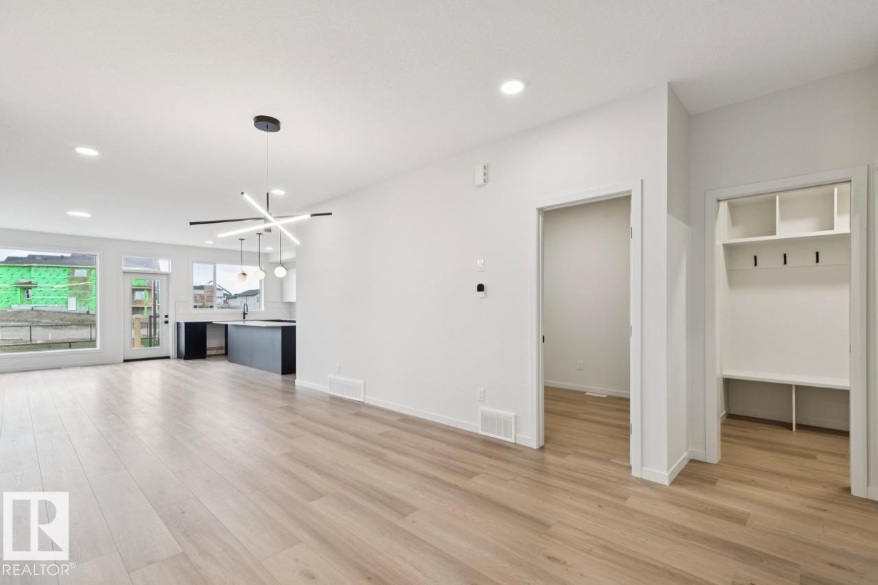 7351 KLAPSTEIN CR SW