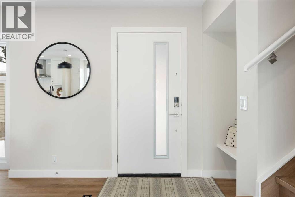 248 Madeira Place NE