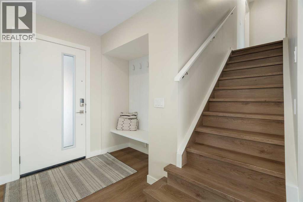 248 Madeira Place NE