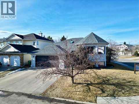 456 Hawkland Place NW Calgary AB T3G3R1