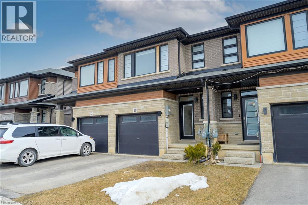 10 JUNE CALLWOOD Way