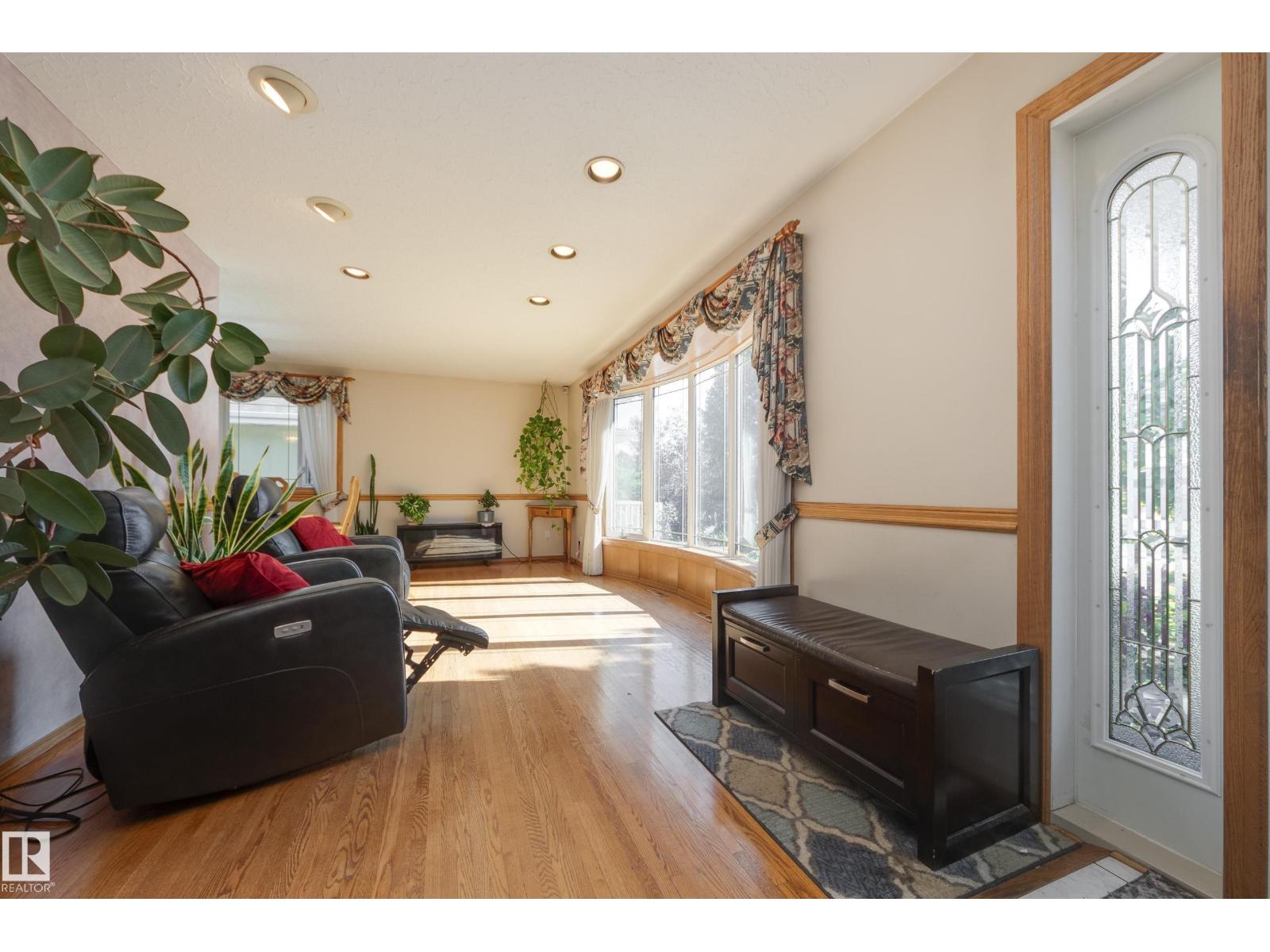 7512 129A AV NW NW