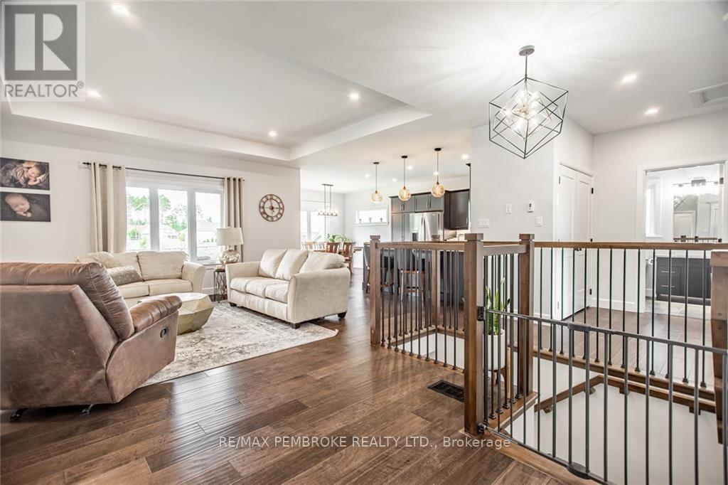 370 MURPHY ROAD