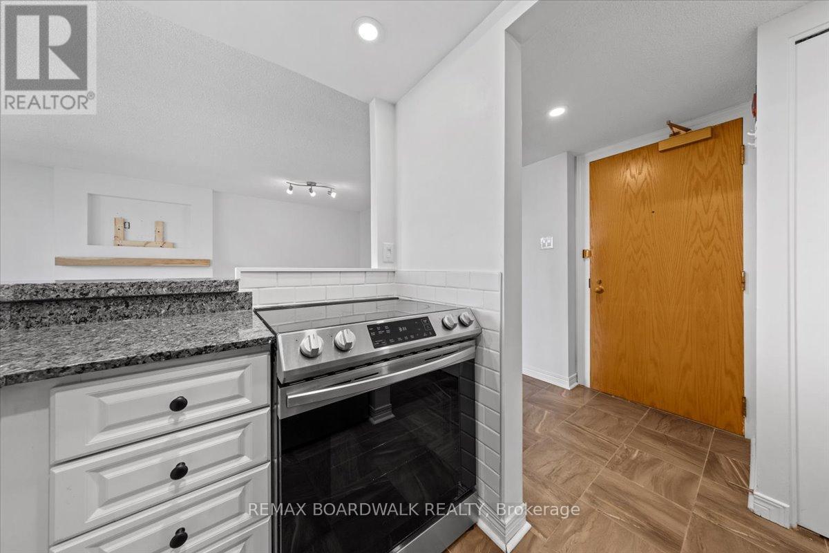 308 - 15 MURRAY STREET