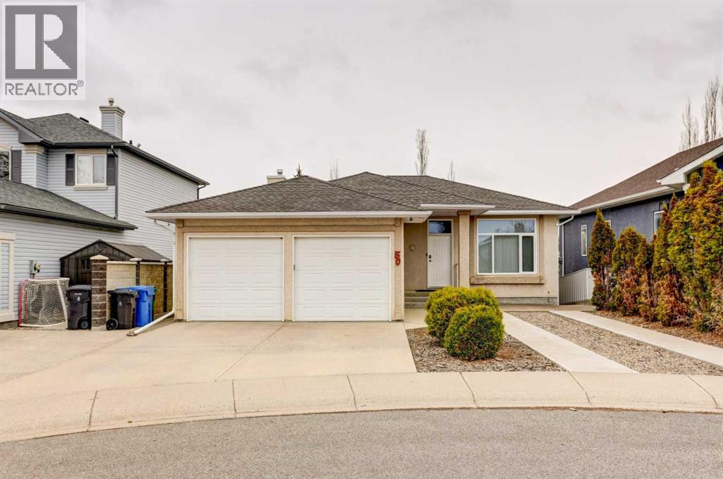 50 Sarcee Place W