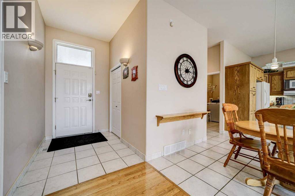 50 Sarcee Place W