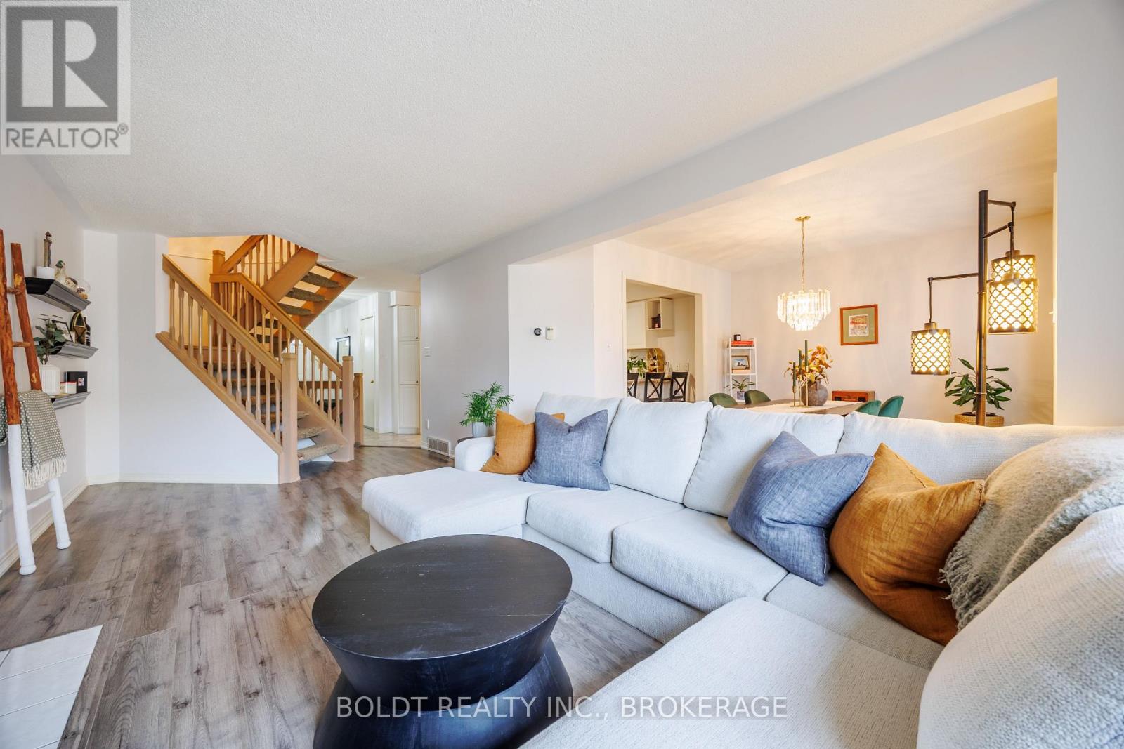 11 - 155 KILLARNEY ROAD