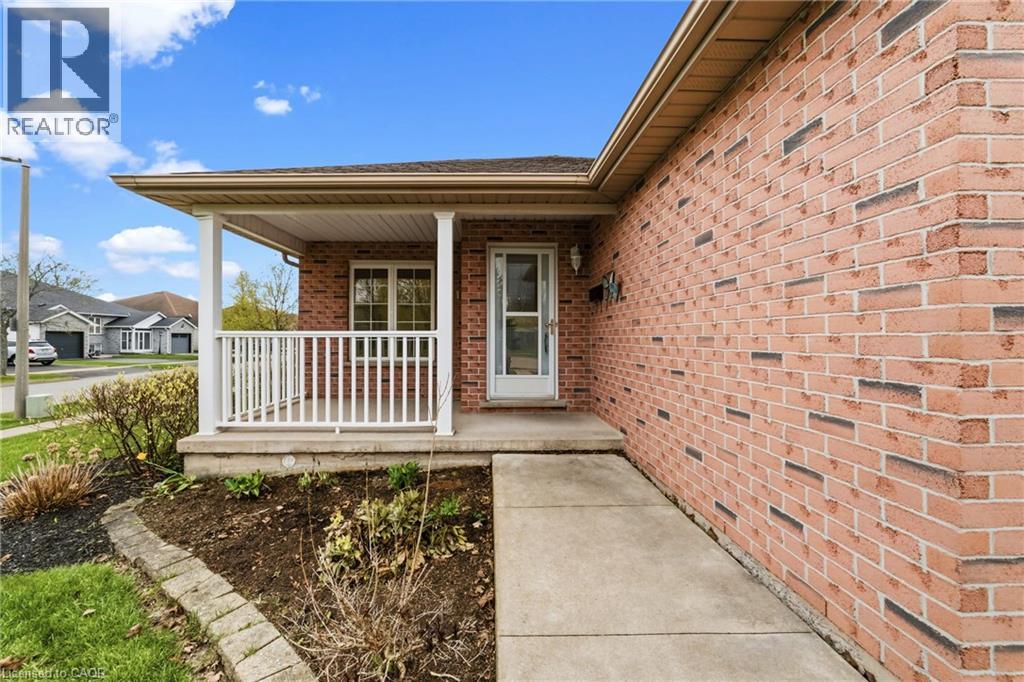 296 AUTUMN Crescent