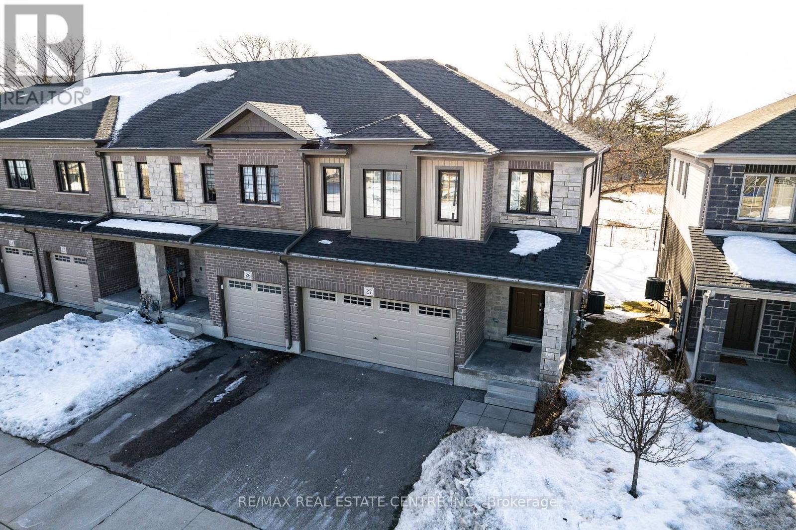 27 - 135 HARDCASTLE DRIVE