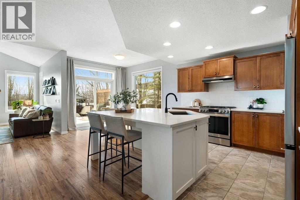 142 Coopers Bay SW