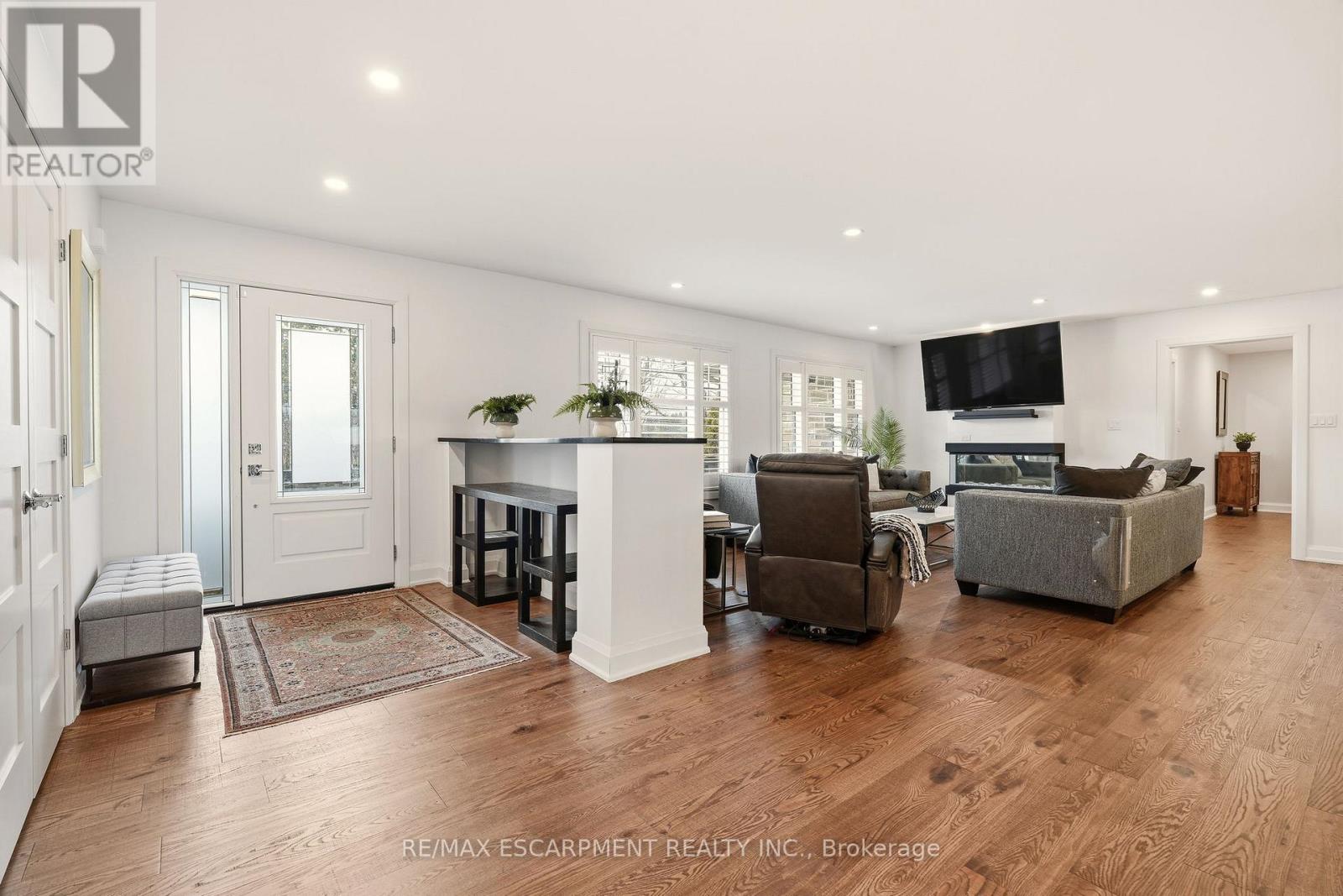 1354 NO 1 SIDE ROAD N