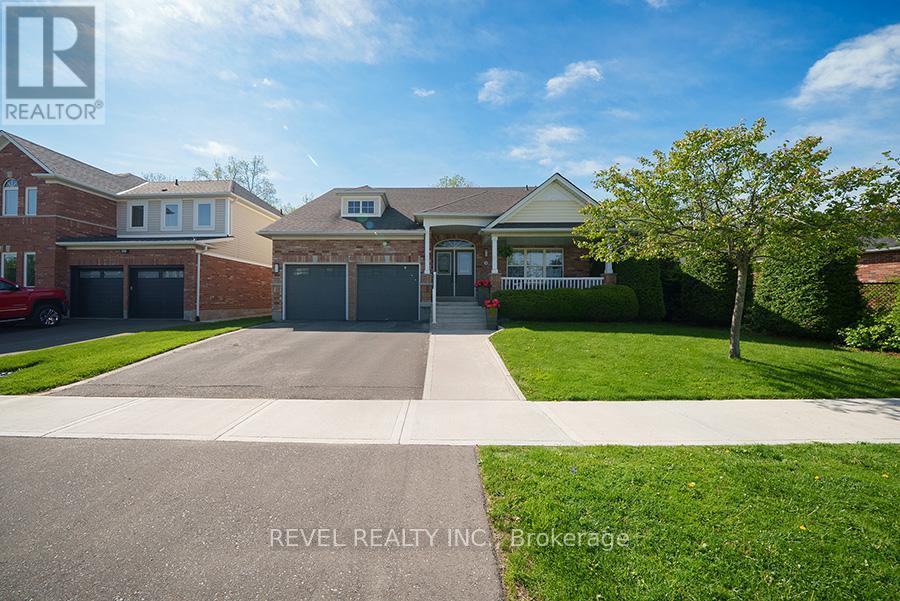 39 HUNTER WAY